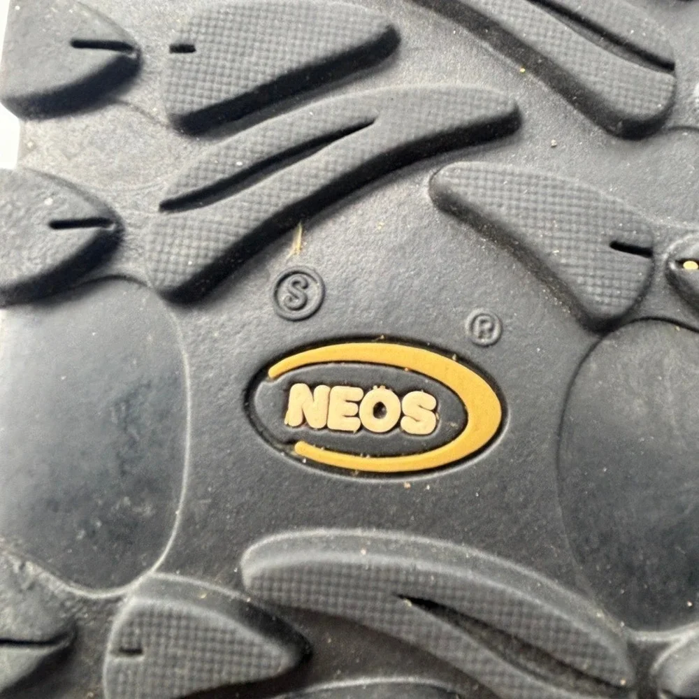 NEOS Overshoe Boots Unisex Sz S Black Waterproof Snow Rain Winter Gear